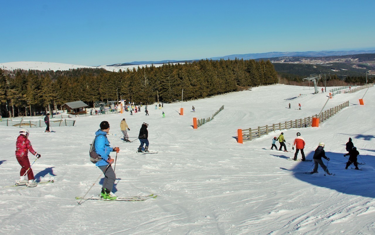 Ski alpin sur l'Aubrac